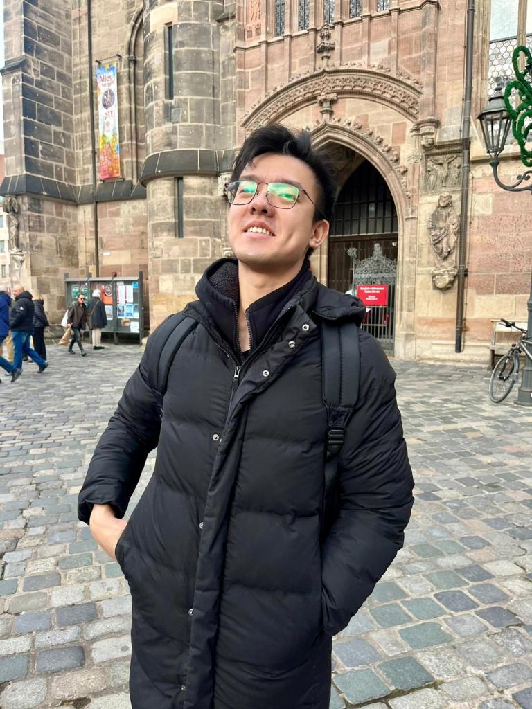 Picture of the treasurer, Vernon Fong. 